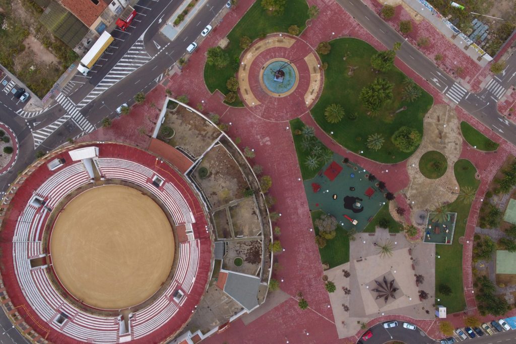 filamciones aereas con drone, eventos al aire libre y en espacios cerrados, fotografia aerea, piloto de dron profesional, videos corporativos con drone, camara 4k, servicio con drones, zona de actuacion castellon, tarragona,valencia, vinaros, presupuestos, colaboracion fotografos