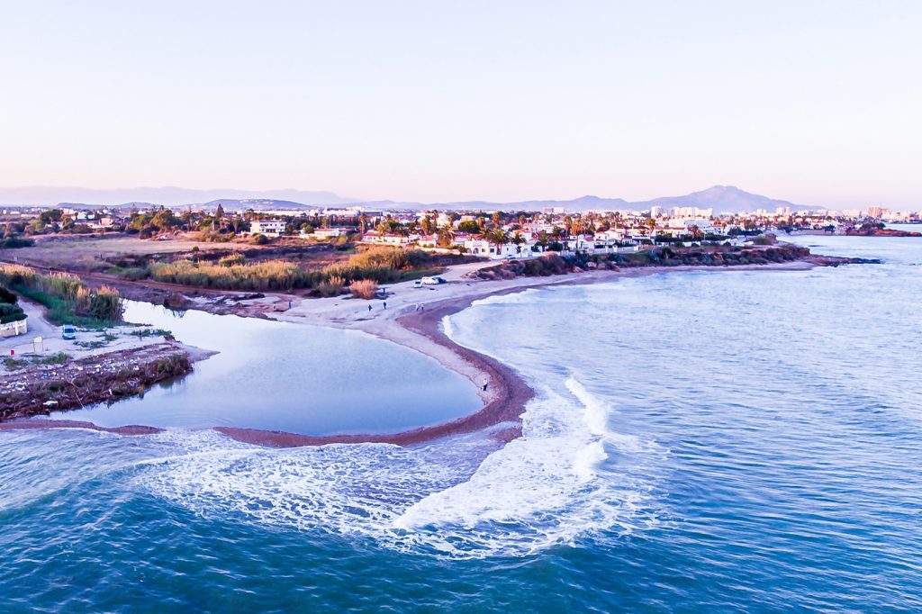 filamciones aereas con drone, eventos al aire libre y en espacios cerrados, fotografia aerea, piloto de dron profesional, videos corporativos con drone, camara 4k, servicio con drones, zona de actuacion castellon, tarragona,valencia, vinaros, presupuestos, colaboracion fotografos